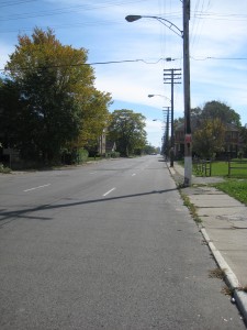 john-r-southbound John R with four one-way vehicle lanes and negligible traffic -- an urban cyclist dream street.